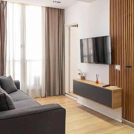 Golden Corner 3 - Sweet Escape Тирана