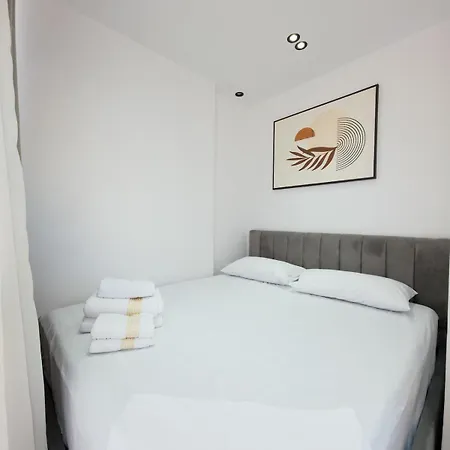 Golden Corner 3 - Sweet Escape Apartamento *