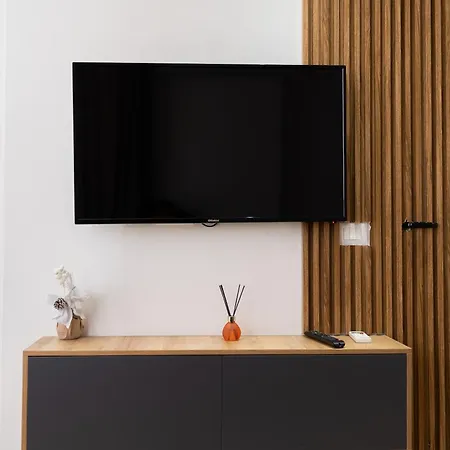 Golden Corner 3 - Sweet Escape