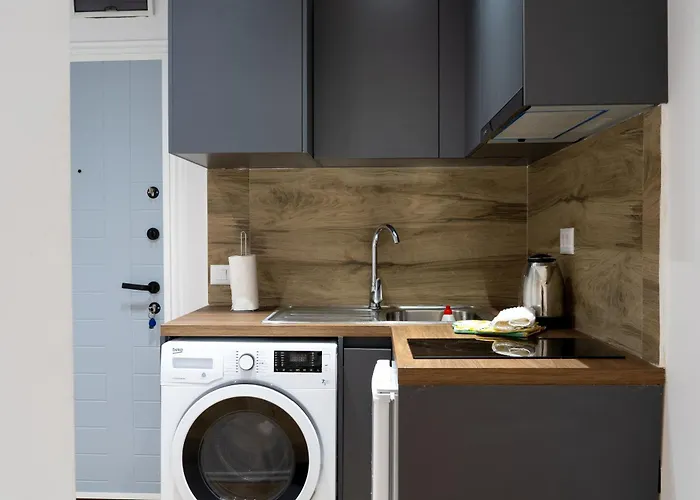 Golden Corner 3 - Sweet Escape *